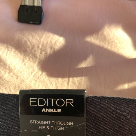 Express denim Ankle Pants - Picture 6 of 8